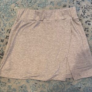 Wishlist Heather Tan Mini Skirt with shorts built-in. Soft, comfy Size M NWOT